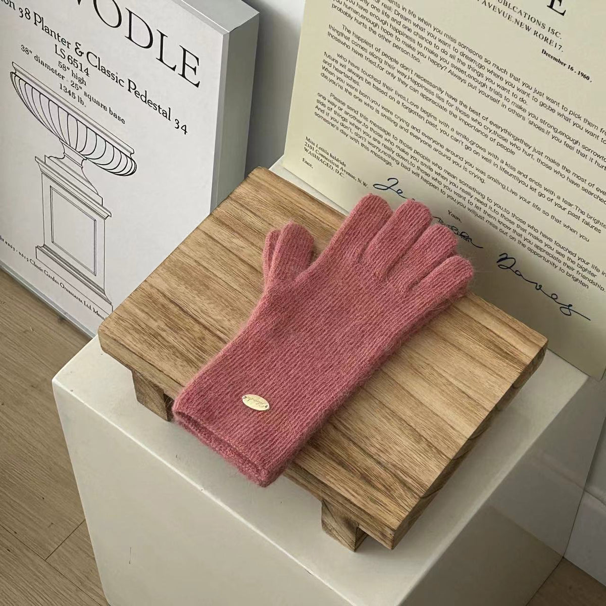 Merino Wool Winter Gloves with Warm Lining for Outdoor Use