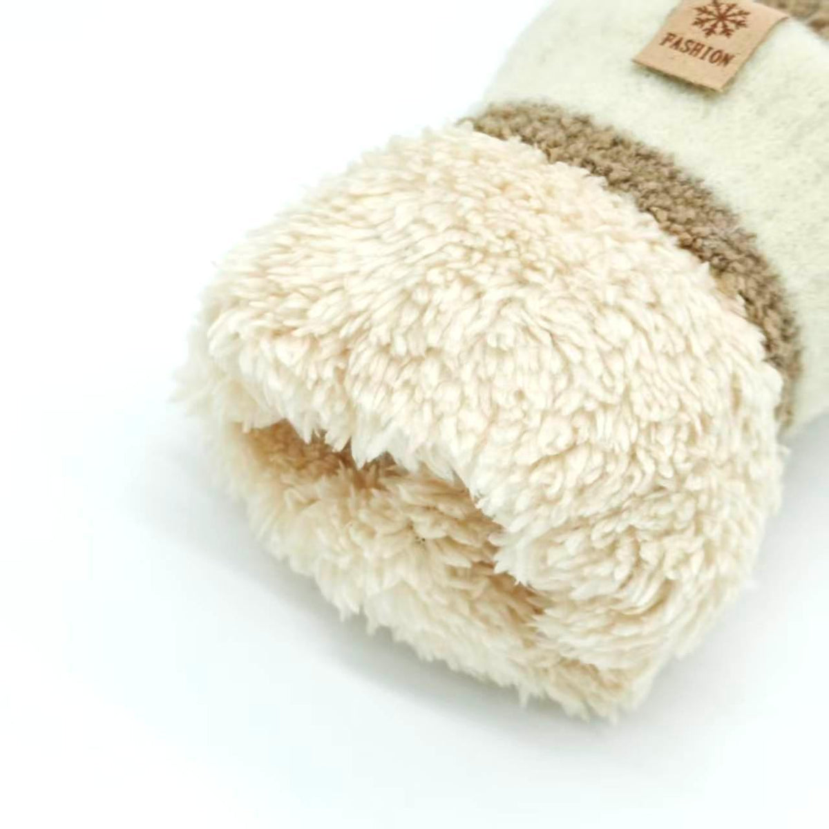 Fleece Lined Winter Gloves with Windproof Design for Outdoor Activities