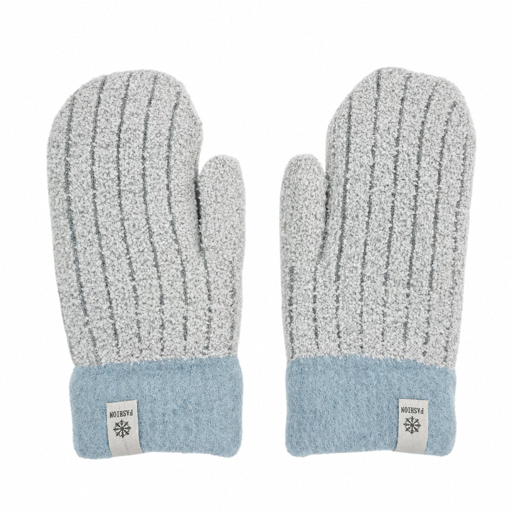 Fleece Lined Winter Gloves with Windproof Design for Outdoor Activities
